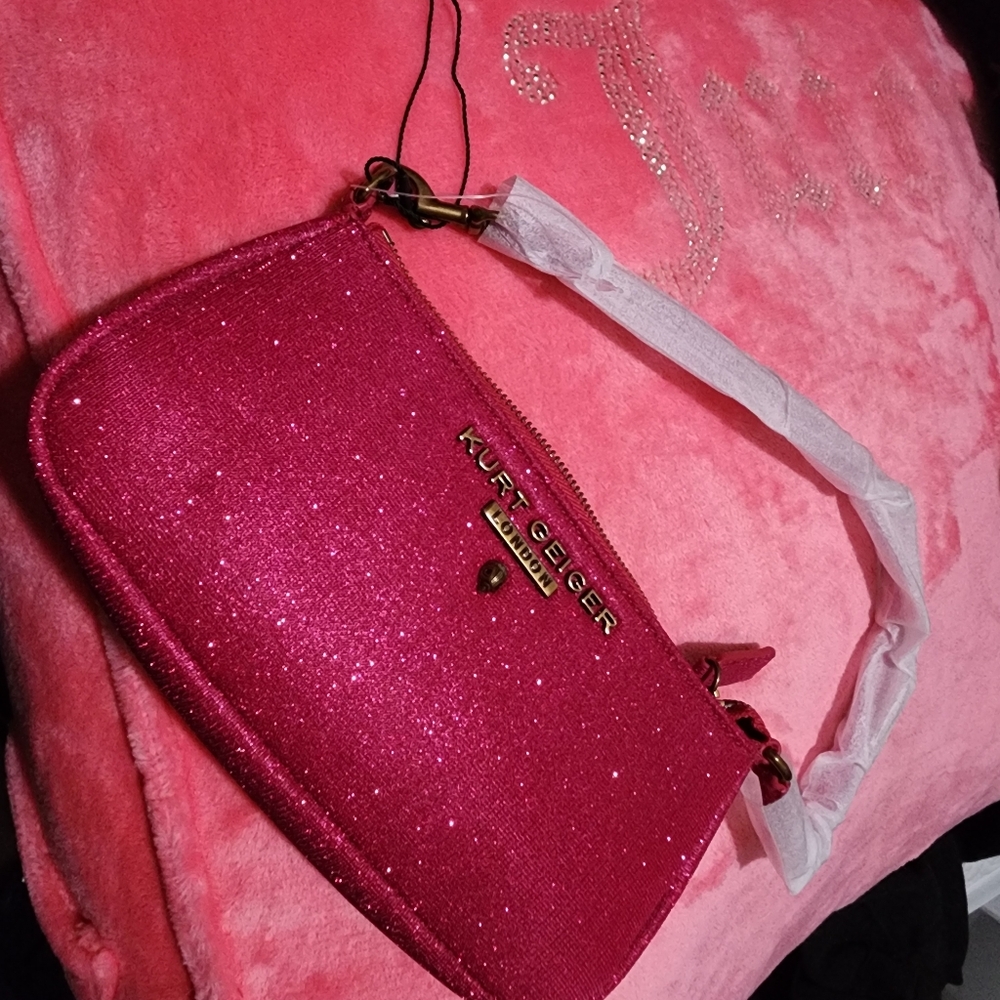 Kurt Geiger London Highgate Small Wristlet Shoulder Bag - Picture 2 of 12